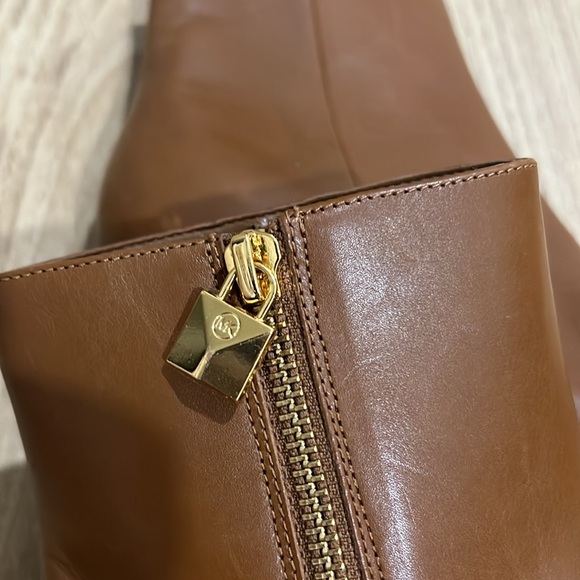 Michel Kors booties : never worn - Picture 4 of 5